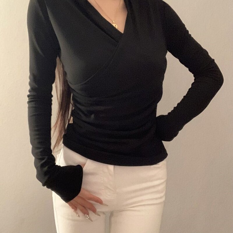 辣妹黑色女装纯欲风V领交叉长袖T恤褶皱设计感秋冬德绒保暖上衣女