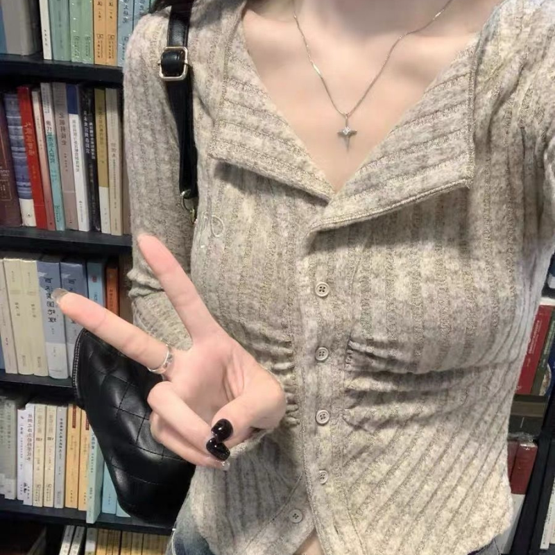韩版纯欲风纽扣长袖针织衫外套女秋季新款修身褶皱设计感开衫上衣