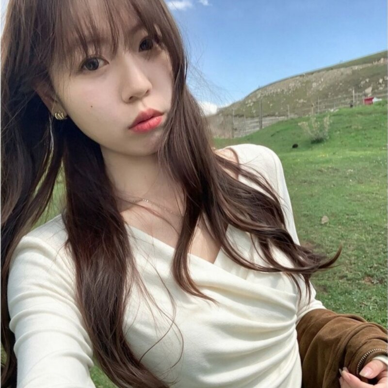 秋冬新款德绒内搭打底衫修身显瘦交叉V领长袖T恤女装气质辣妹上衣