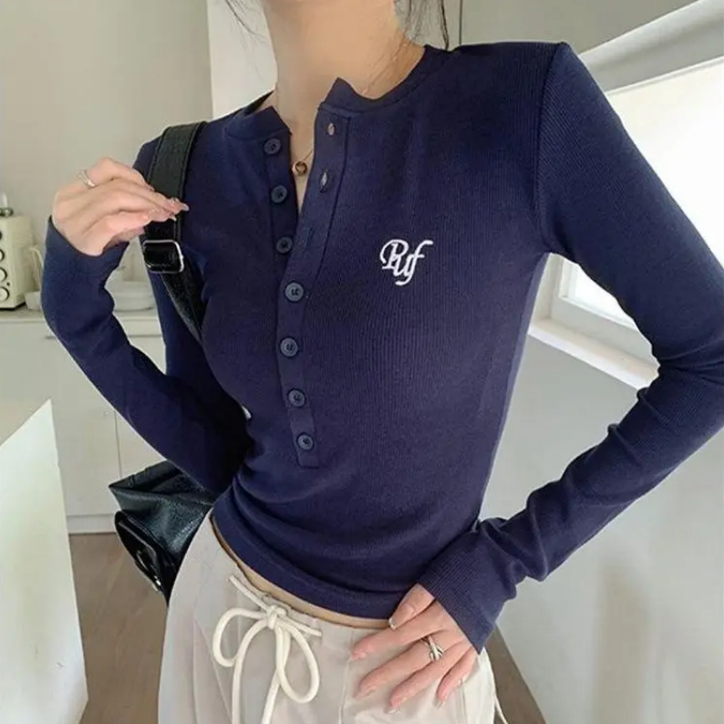字母刺绣纽扣半开领长袖T恤女秋季新款设计感百搭修身打底上衣潮