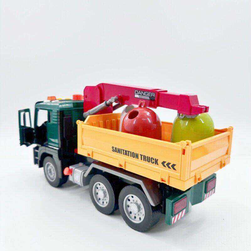 环卫车大号文艺车玩儿童惯性声光塑胶垃圾吊机工程拖车玩具车礼盒