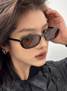 2024新款小窄框墨镜女潮酷网红凹