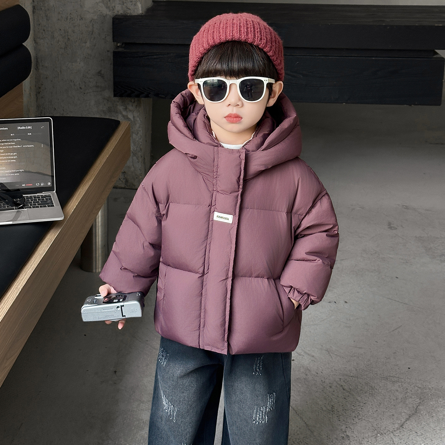 2025新款白鸭绒中小童加厚羽绒服