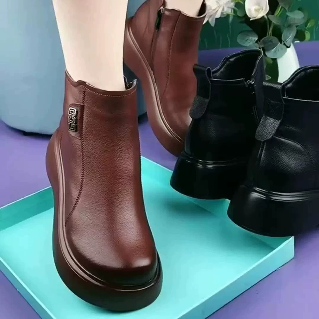 品牌真皮短靴女2026新款冬季平跟厚底加绒加厚大棉鞋羊毛雪地靴女