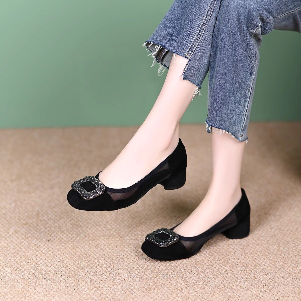 品牌断码浅口单鞋女中跟2025夏新款网纱水钻镂空高跟鞋方头奶奶鞋