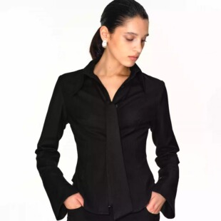 Undulate.Co 2025春夏飘带收腰衬衫 抗皱面料 黑色暗条纹女士长袖