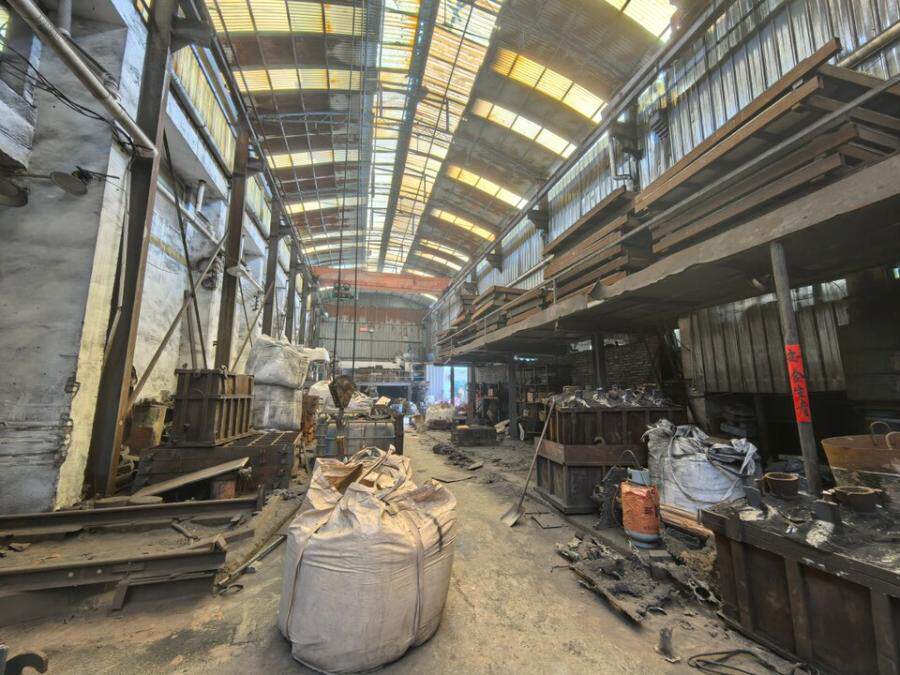 5月24日郑州市缚龙机械厂院内的钢构大车间、小车间网络拍卖公告