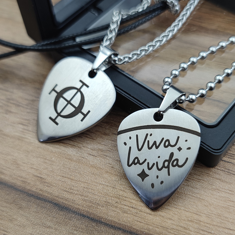 吉他弹片金属钛钢龙骨链男女通用