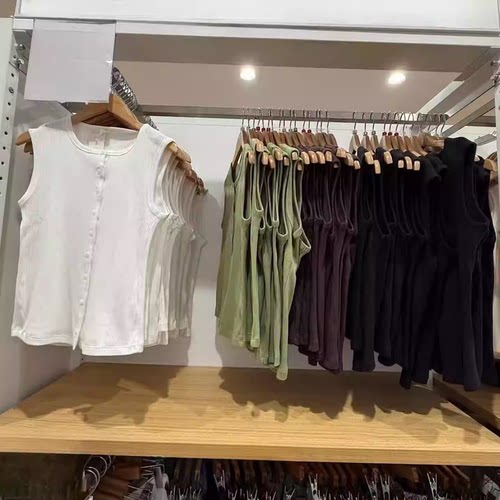 外贸原单 女装前排扣背心26春夏新款484226