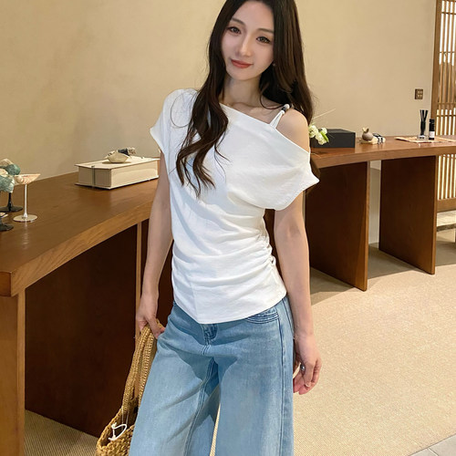 零度斜肩短袖T恤女2026夏季新款露肩修身显瘦百搭时尚上衣松弛感C