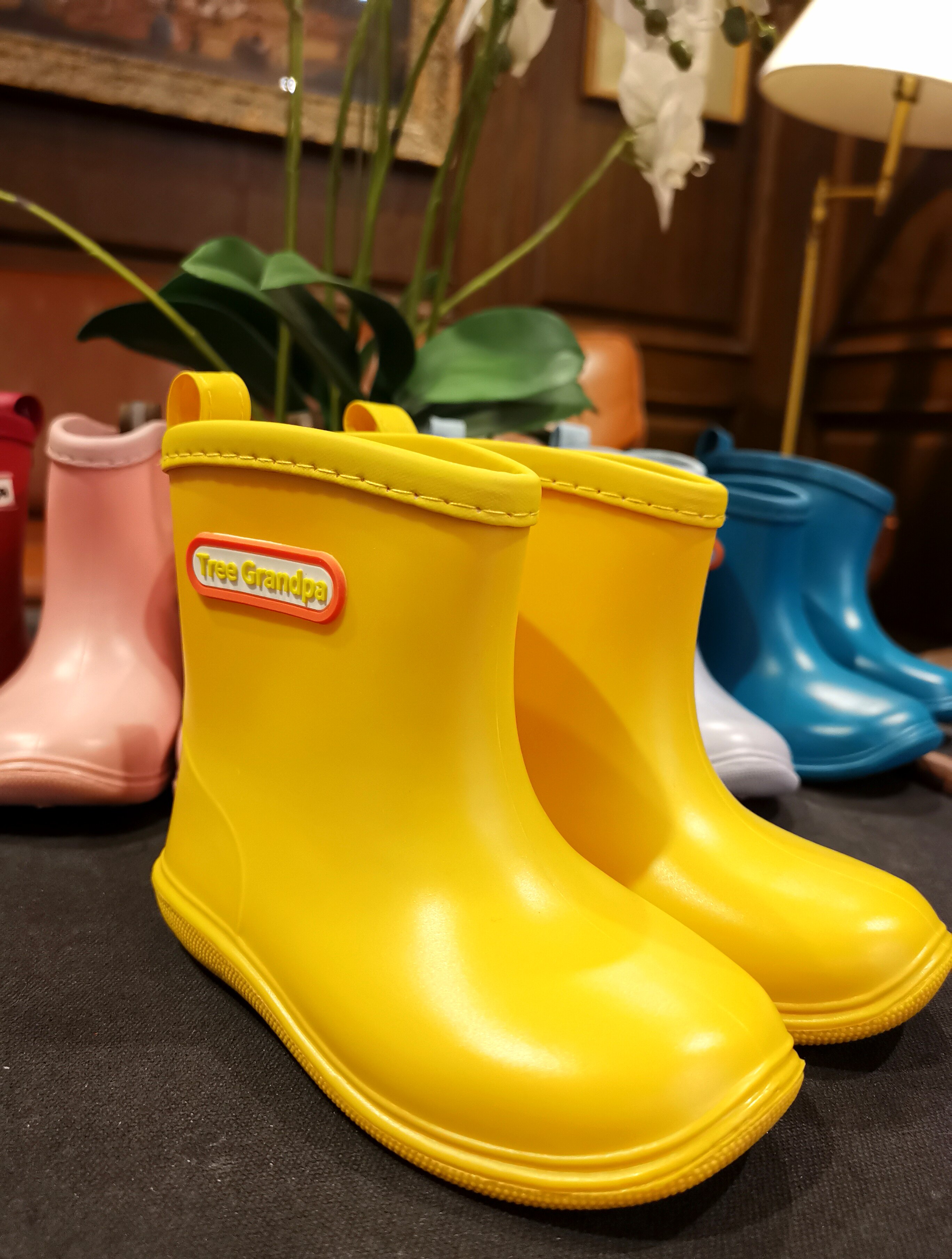 简约儿童雨鞋出口外贸防滑软底轻便小童男女宝宝中筒雨靴幼儿水鞋