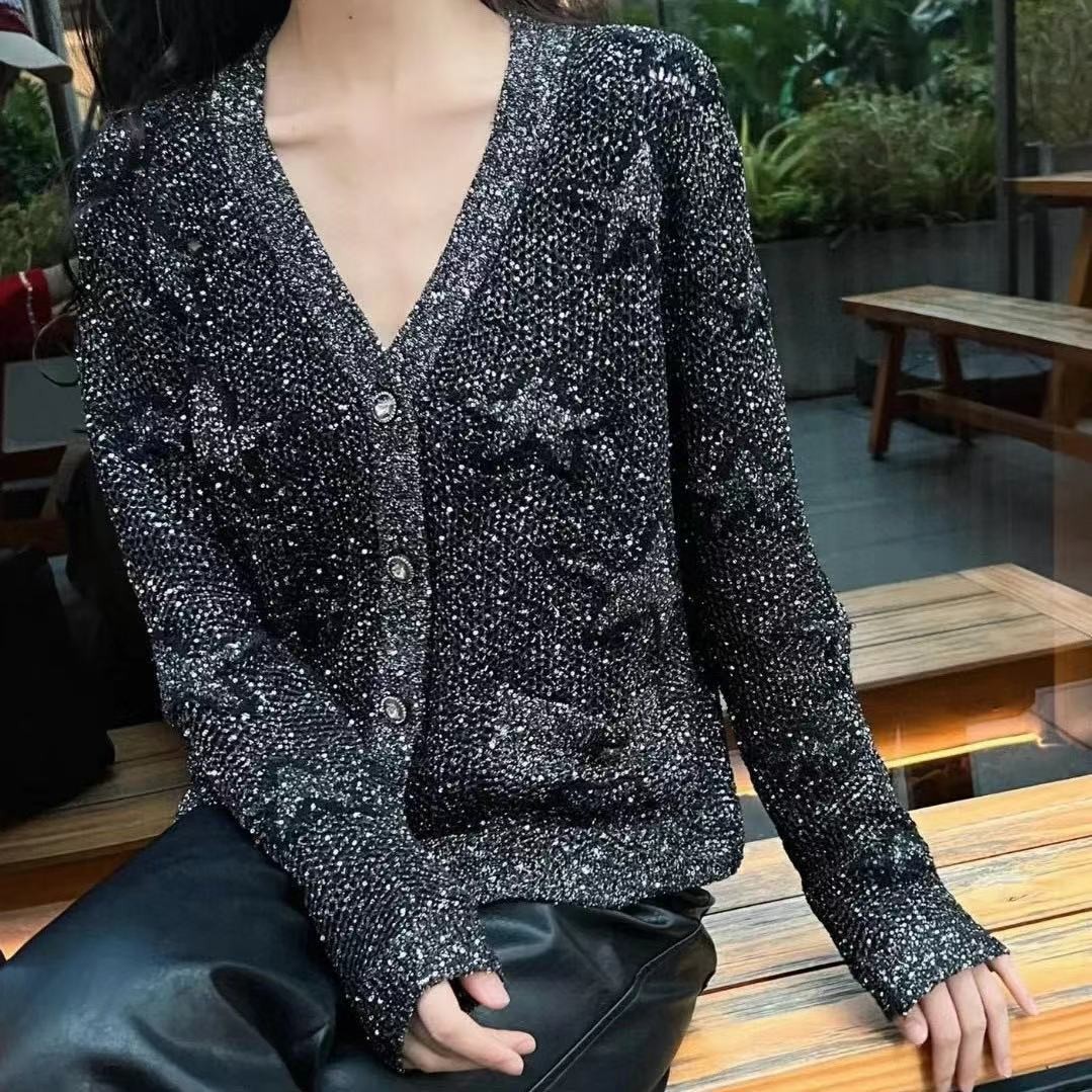 2025春秋新款小香V领立体星星提花黑银亮片针织开衫上衣外套女