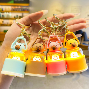 创意可爱水豚君小夜灯钥匙扣卡通卡皮巴拉包包挂件情侣小礼品批发