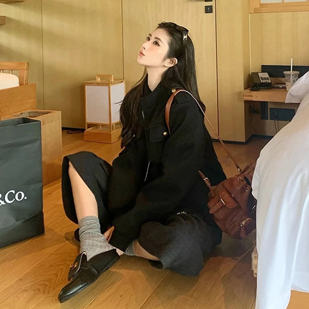 【新贵暗语】2025秋冬新款立领短款外套女气质休闲正肩夹克上衣