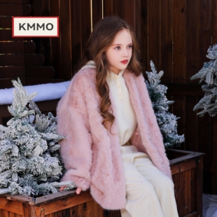 KMMO女童皮草外套2025冬季新款儿童大衣环保小湖羊皮毛一体中长款