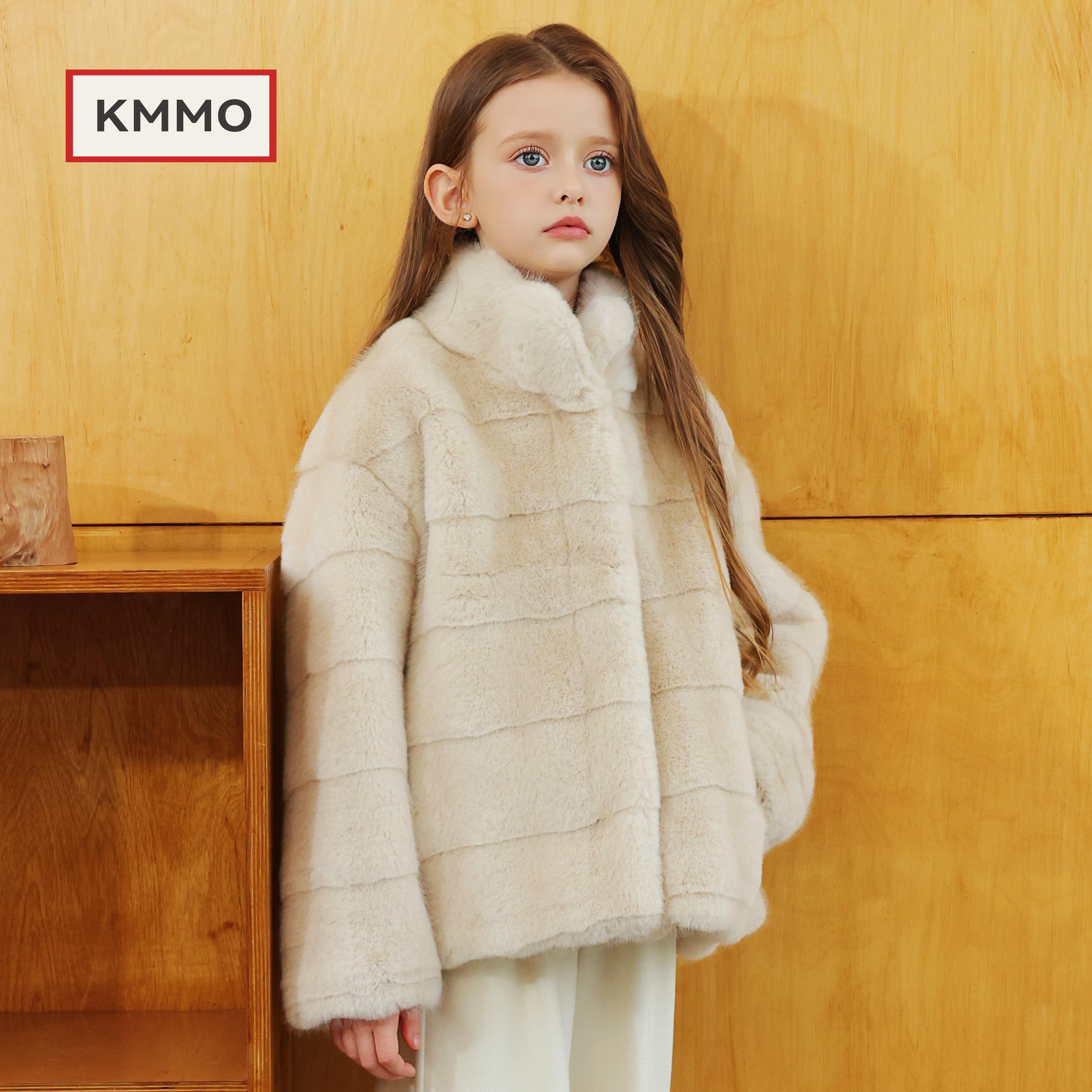 KMMO女童仿水貂毛加厚保暖外套