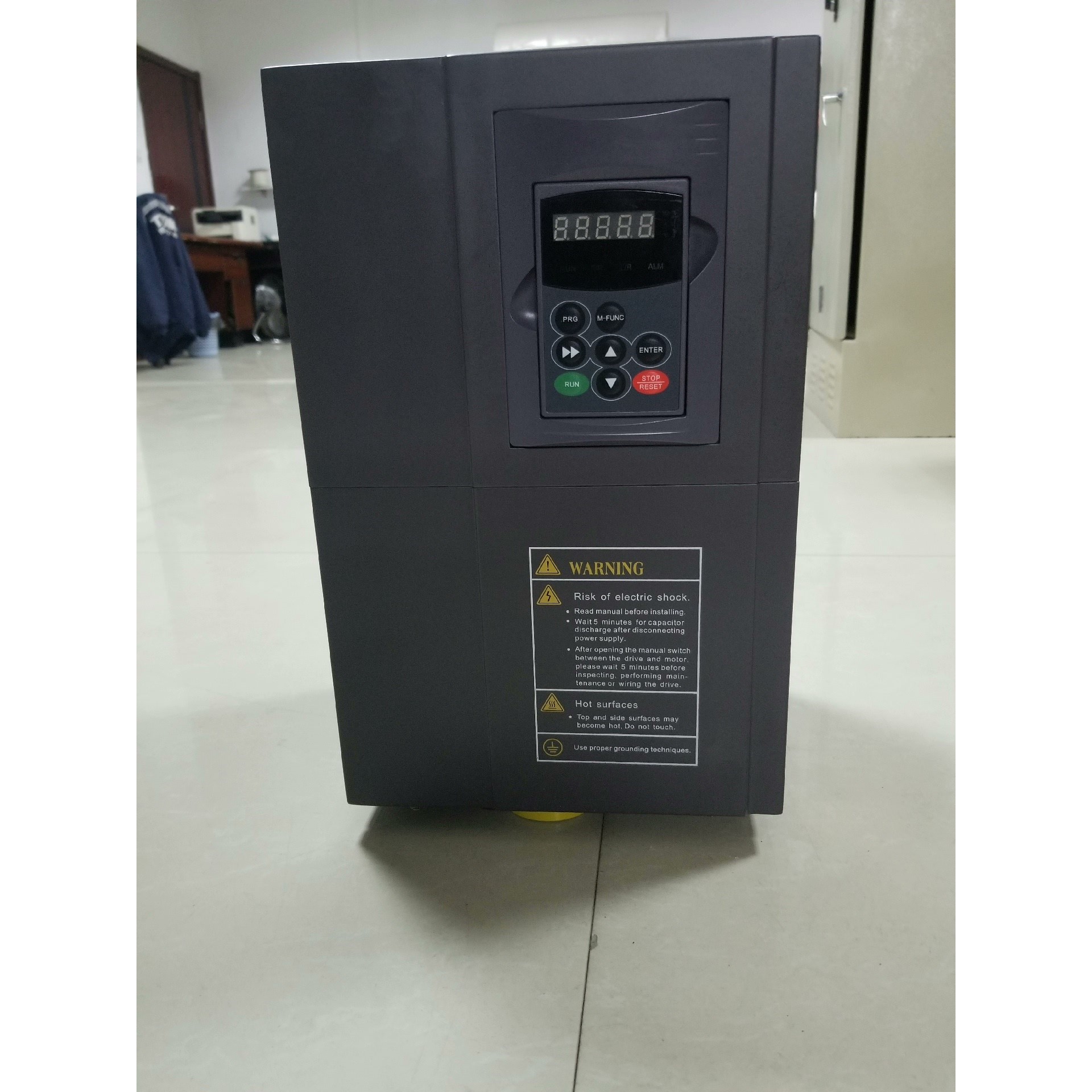 易泰帝变频器ETD200 -4T0300FP 30kw/380V 九成新议价