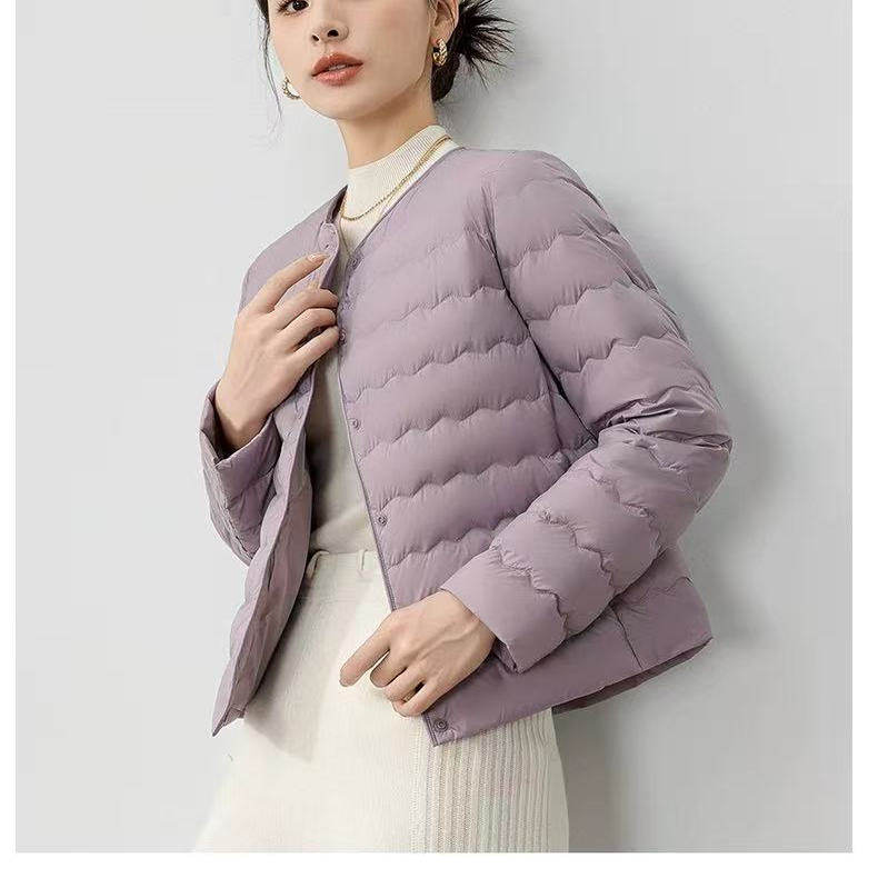 轻薄款羽绒服女短款圆领2025年秋冬新款可变V领白鸭绒内胆保暖潮