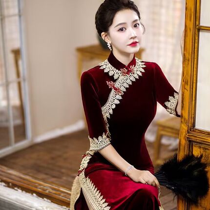 新款中国风旗袍丝绒花边中袖酒红高档贵夫人日常改良长款连衣裙春