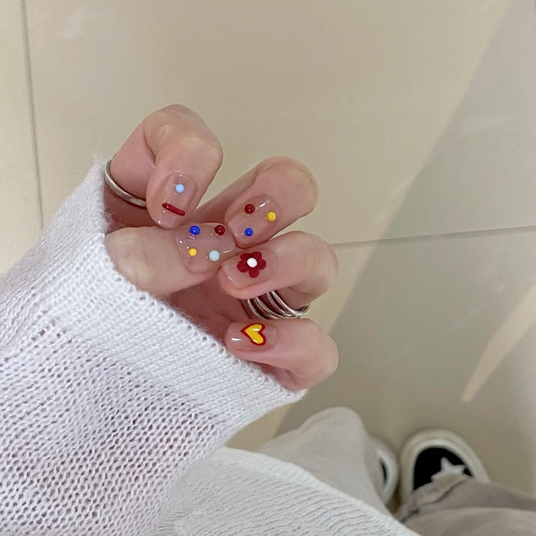手工定制成品假指甲光疗短款穿戴甲彩色多巴胺美甲孕妇新娘显白
