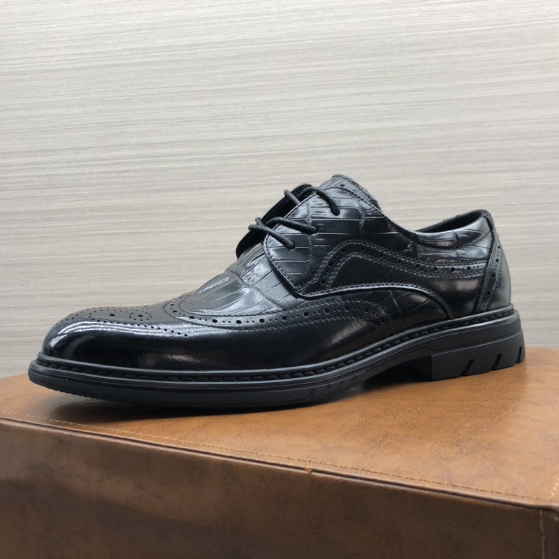 EUROPEAN AND AMERICAN TREND CARVED FASHION CASUAL DRESS LEATHER SHOES AUTUMN NEW FACTORY DIRECT  OF THICK-SOLED LEATHER MENS SHOES