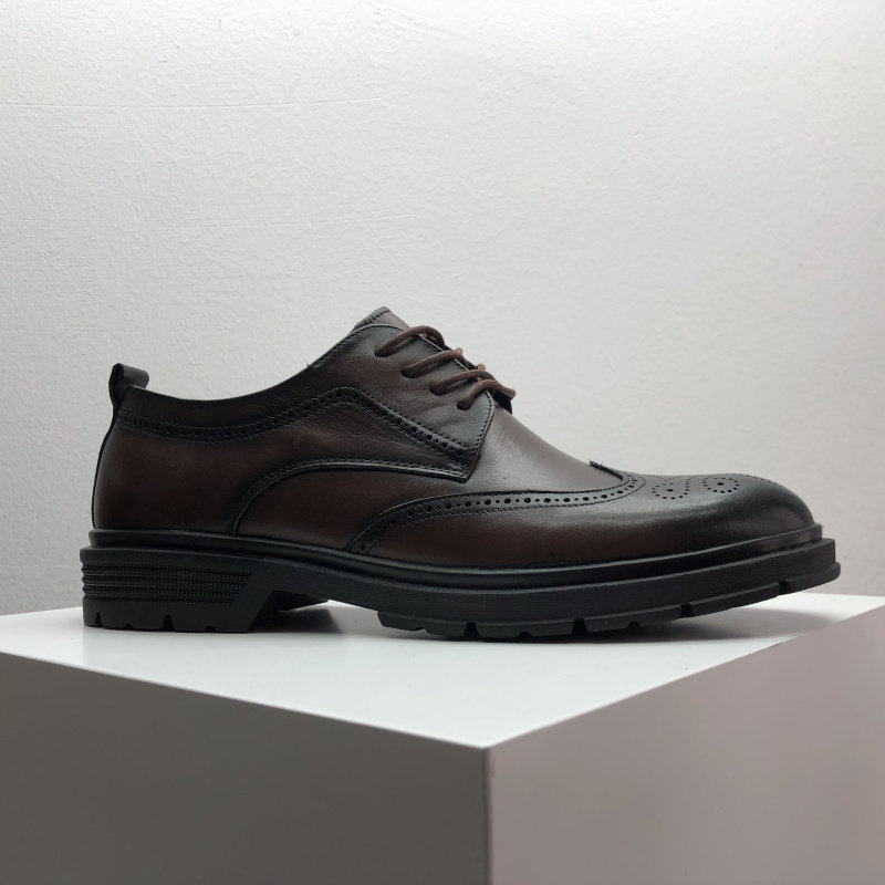 FACTORY DIRECT  OF SPRING NEW BRITISH FASHION CARVED CASUAL DRESS LEATHER SHOES FLAT HEEL LACE-UP MENS SHOES