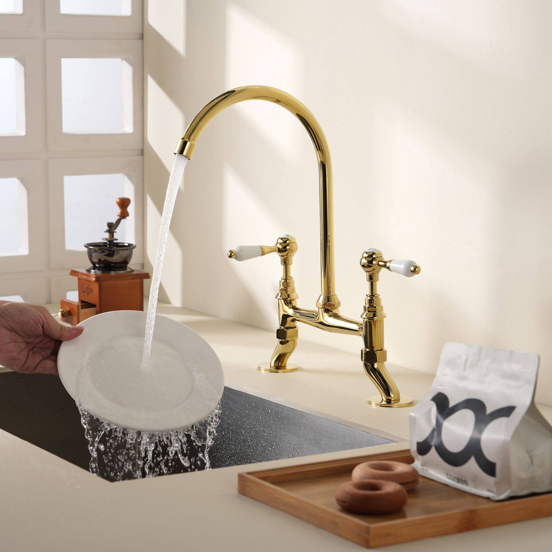 欧式厨房龙头全铜冷热双把双孔可旋转洗菜洗碗池阳台家用法式复古,家装主材,厨房龙头,淘宝优惠券,粉丝福利购,淘宝优惠卷
