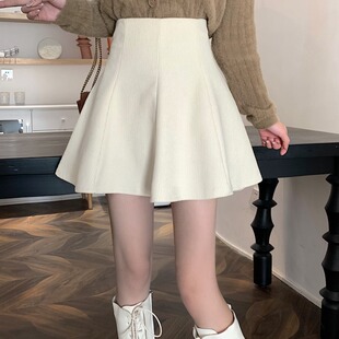 大码杏色灯芯绒半身裙女短裙子秋冬咖色a字蓬蓬裙高腰遮胯包臀裙