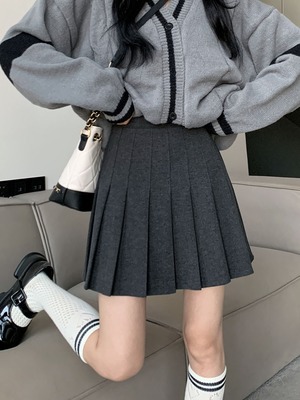 咖色半身裙女穿搭A字百褶短裙子