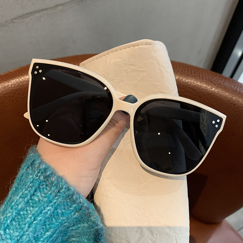 米白色墨镜女街拍时尚2021新款方框圆脸防紫外线眼镜潮黑色太阳镜,ZIPPO/瑞士军刀/眼镜,太阳眼镜,淘宝优惠券,粉丝福利购,淘宝优惠卷