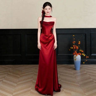 长裙高端宴会晚礼服 无袖 新娘敬酒服酒红色鱼尾2026年新款 抹胸修身