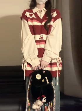 耶诞红色针织马甲女秋冬2024新款多巴胺学院风配衬衫毛衣背心套装