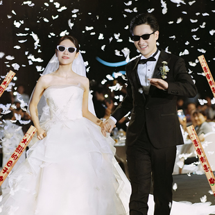 结婚礼炮花瓣喷花筒婚礼羽毛手持礼花筒婚庆拍照道具婚礼用品大全