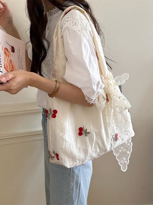 Naazaa·小清新刺绣樱桃大容量学生单肩包女腋下包通勤上班帆布袋