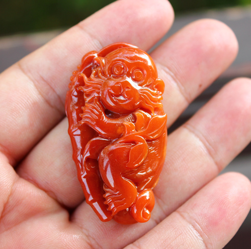 老坑种满色红翡翡翠A货猴子挂件吊坠送证书