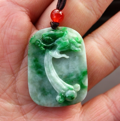 老坑种飘阳绿辣绿天然翡翠A货龙牌挂件吊坠送证书
