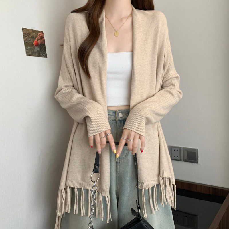 慵懒风燕麦色荡领针织衫女2025早秋大码胖mm中长款不规则流苏上衣