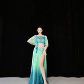 肚皮舞东方舞2024新款 练功服练习服团体服初学者大摆渐变裙古风