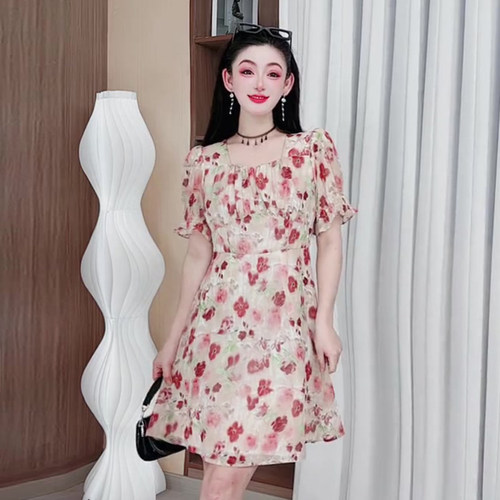 3337夏季气质碎花连衣裙洋气大码女装时尚减龄裙子收腰显瘦仙气
