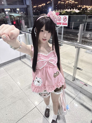 RichGirl少女草莓小猫软妹萌可爱挂脖系带小猫印花波点吊带女儿服