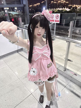 RichGirl少女草莓小猫软妹萌可爱挂脖系带小猫印花波点吊带女儿服