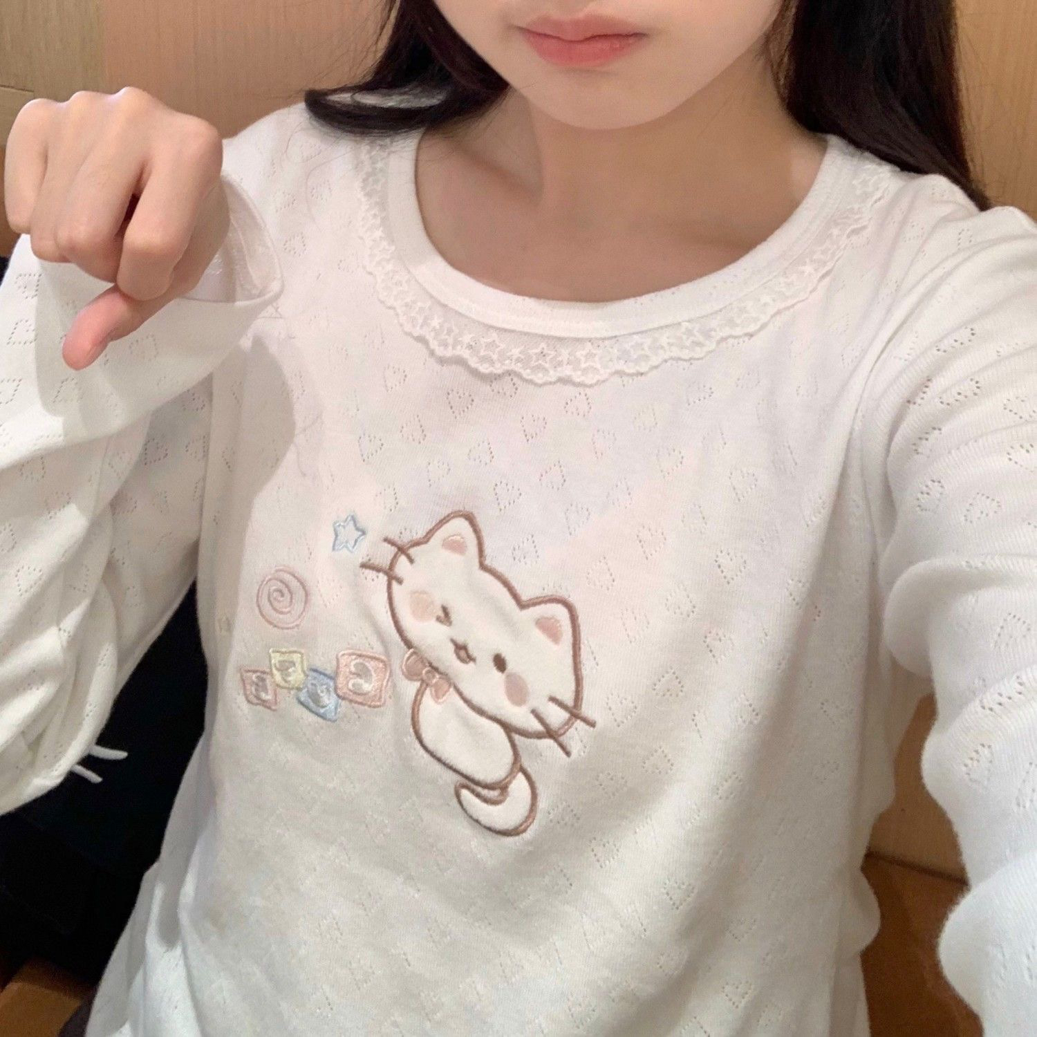 Richgirl春秋日系甜美蕾丝花边圆领T恤女猫咪刺绣修身内搭上衣女