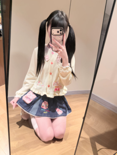 日系软妹风奶黄色甜美可爱小个子短款长袖上衣搭童趣印花牛仔短裙