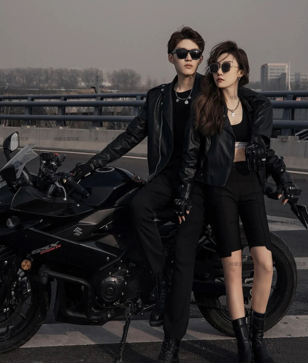 新款影楼情侣外景城市旅拍主题皮衣机车风公路冷酷写真拍照服装