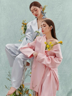 时尚 个性 款 式 服饰 影楼闺蜜写真服装 宽松大版 姐妹蓝粉西装