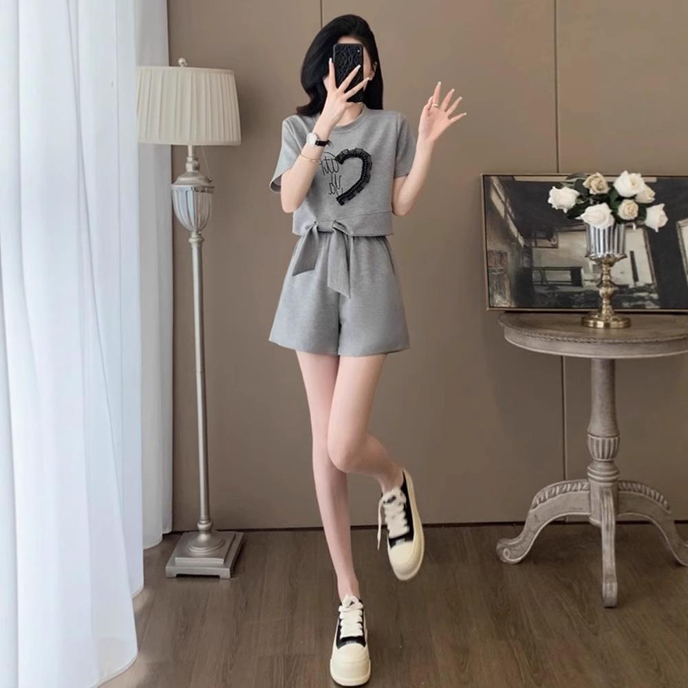 爆款时尚运动服套装女2025夏新款韩版减龄显瘦T恤上衣短裤两件套