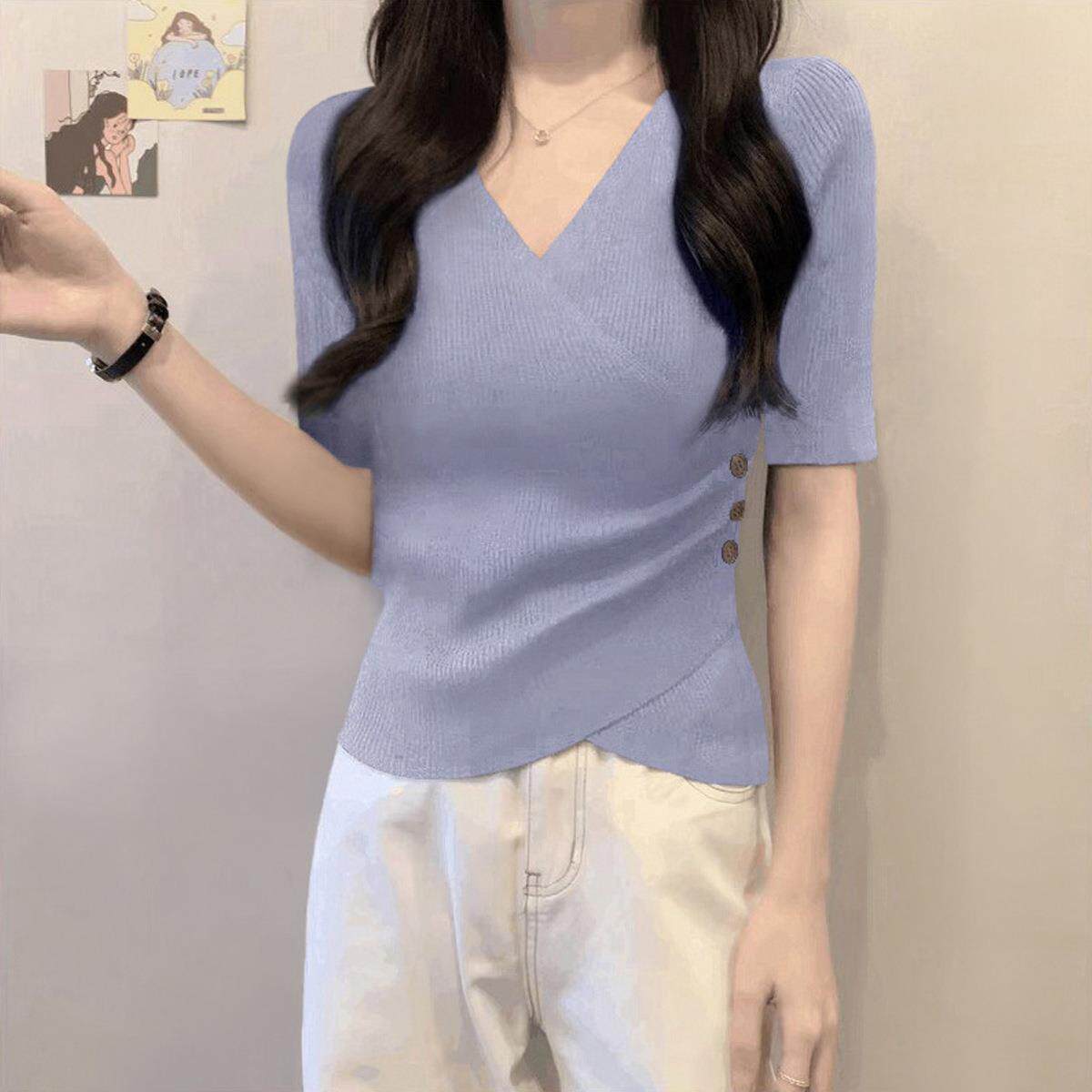 新款斜v领短袖正肩薄款上衣夏季高级感侧边纽扣设计冰丝针织衫女