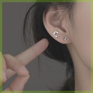 s925银针设计感别针耳钉小众耳环2023年新款潮冷淡风女网红耳饰