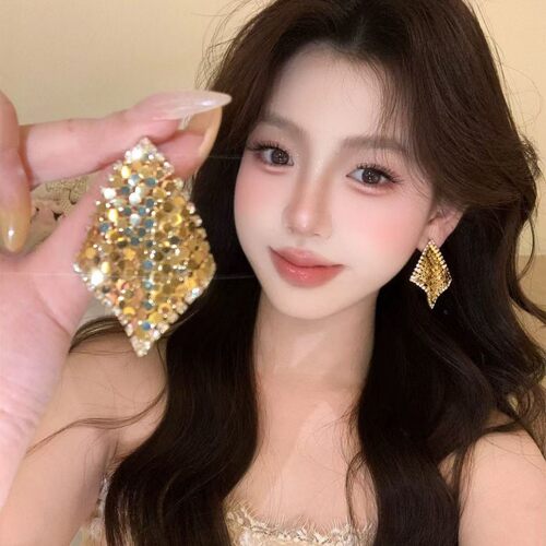 晚宴吸睛 流光魔毯亮片菱形耳环轻奢高级感气质耳钉欧美夸张耳饰