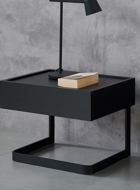 意式极简悬浮床头柜现代轻奢简约卧室设计师床边实木柜创意置物架